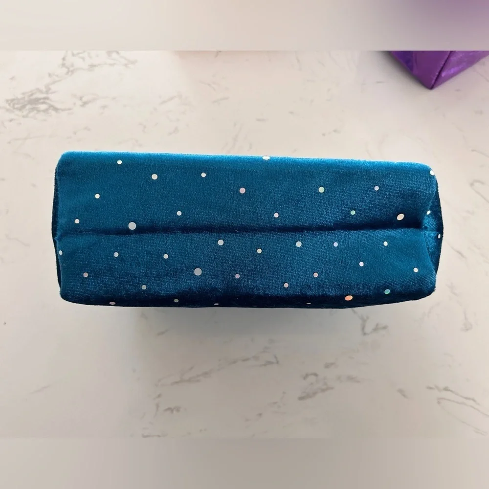 Ulta Beauty Woman’s Cosmetic Bag- NWOT
